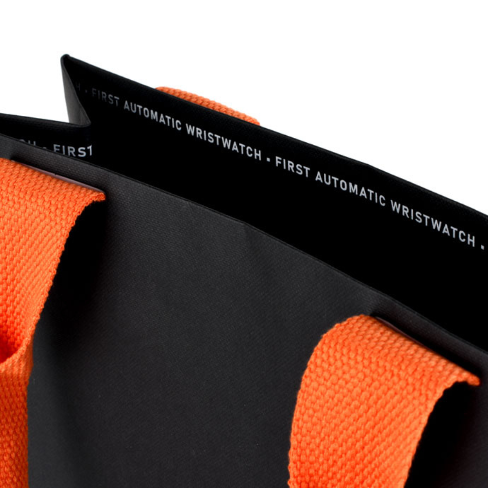 Shopper di carta Fortis nero-arancione con stampa